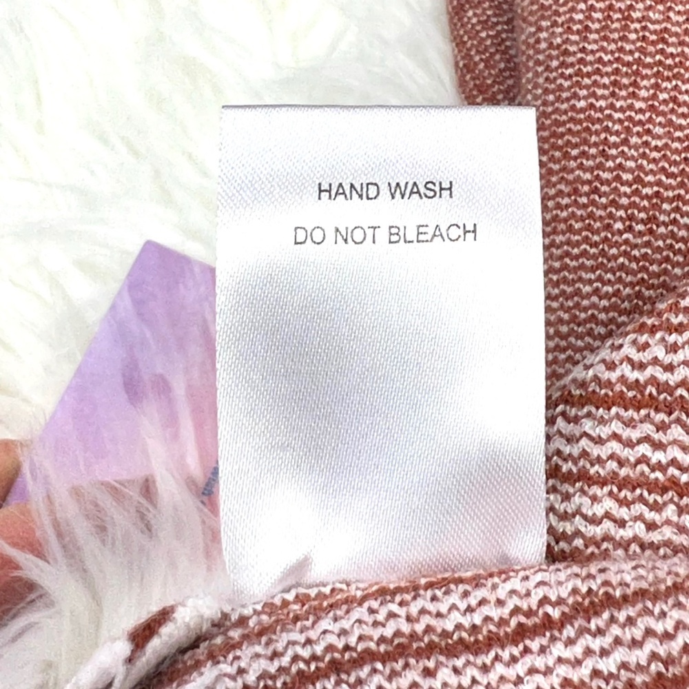 🚫SOLD! NWT🤩🎁 |•CHICWISH•| Pretty Poncho Sweater - Picture 14 of 14